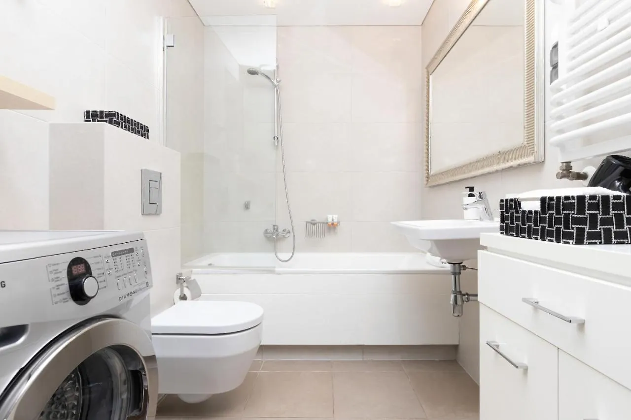 Old Town Neptun Apartments By Noclegi Renters Gdańsk